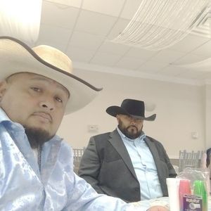 Meet your Posher, Luis